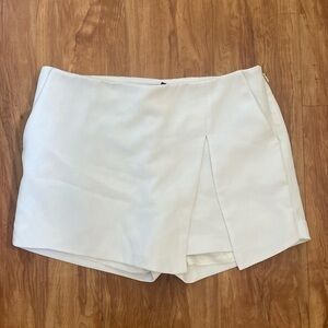 Express Skort sz 4